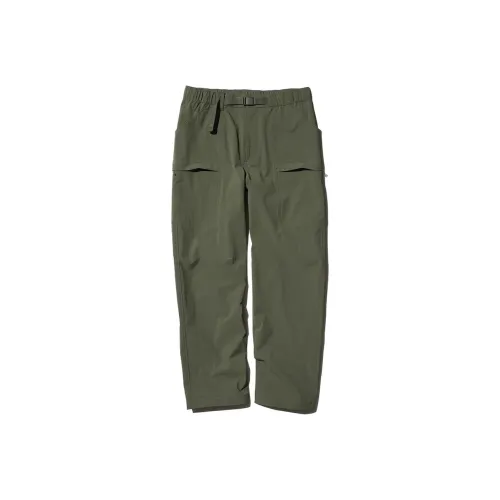 UNIQLO Повседневные брюки Мужские Темно-оливковые