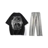 Комплект (Черная футболка + Светло-синие джинсы)