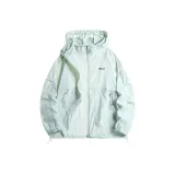 Светло-зеленый