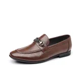 Коричневый