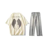 Комплект (Абрикосовая футболка + Светло-синие джинсы)