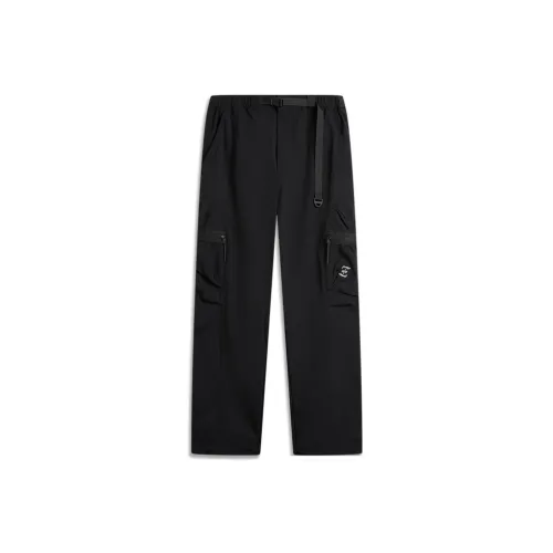 LINING Повседневные брюки Мужские Черные