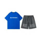 Цветной синий топ + темно-серые шорты