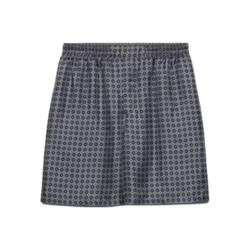 PRADA Повседневные шорты Мужские Железо Красный