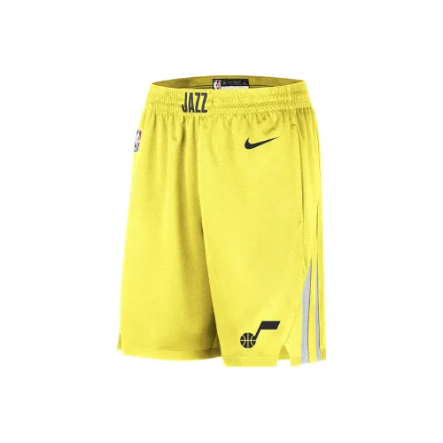 Nike Повседневные шорты Мужские Желтые