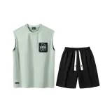 Комплект одежды (Зеленый топ + Черные штаны)