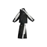 Чёрный, белый, серый.