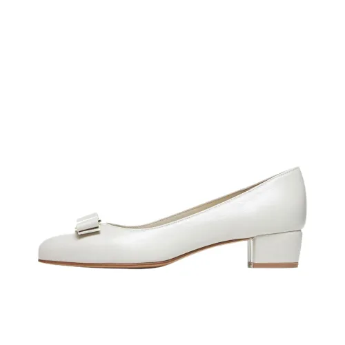 Ferragamo Vara Высокие каблуки Белый Женские