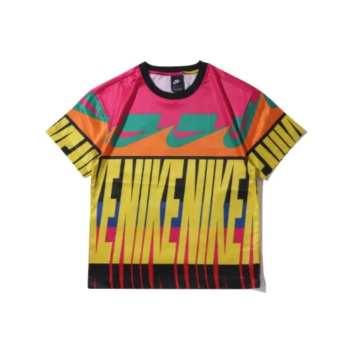 NIKE Женские футболки