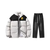 Комплект одежды (Абрикосовый топ + Черные джинсы)