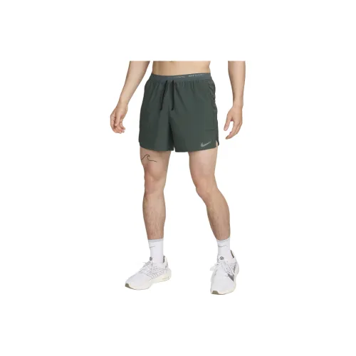 Nike Dri Fit Stride Повседневные шорты Мужские Темно-зеленые