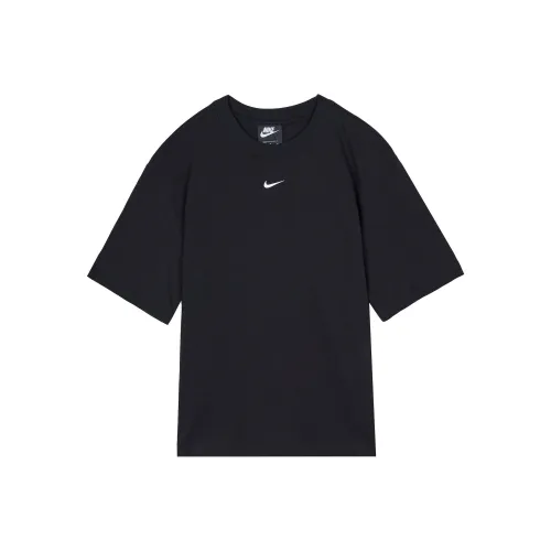 NIKE Sportswear Essentials series Женские футболки