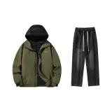 Комплект (Армейский зеленый с капюшоном пуховик, подкладка топ + черные джинсы)