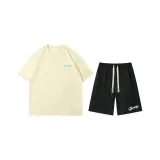 Абрикосовая рубашка с коротким рукавом + черные шорты