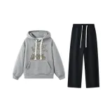 Серый свитшот + черные штаны