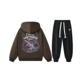 Свитшот кофейного цвета + черные штаны