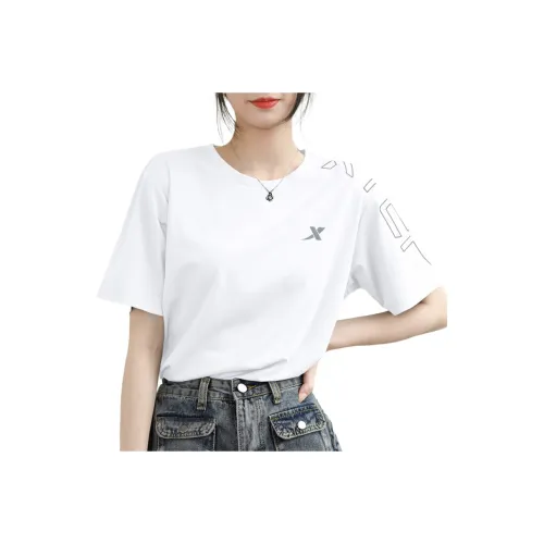 XTEP Женские футболки с коротким рукавом