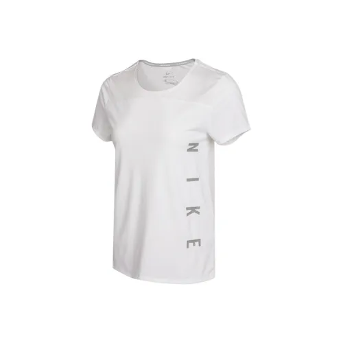 Nike Комплект с короткими рукавами T-рубашка Женская Белая