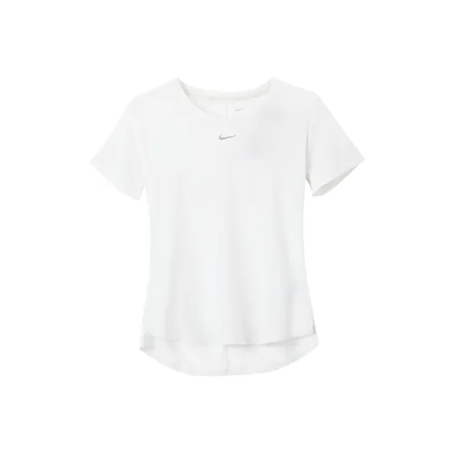 Nike Dri Fit T-Shirt Женская Белая