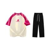 Розовый, красный и абрикос (Цветовой блок, стиль позиционирования)