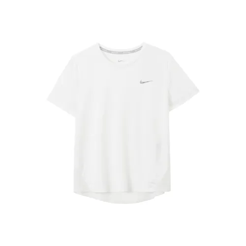 NIKE Белые Женские Футболки