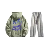 Комплект одежды (Мох зеленый свитшот + Светло-синие джинсы)