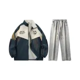 Комплект одежды (Оливково-зеленая куртка + Светло-синие джинсы с эффектом вымытия)