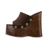 Коричневый