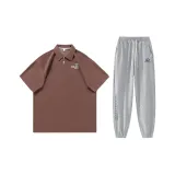 Верблюжий цвет, рубашка с коротким рукавом + светло-серые штаны