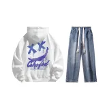 Комплект одежды (Белый свитшот + Темно-синие джинсы с эффектом вымытого)