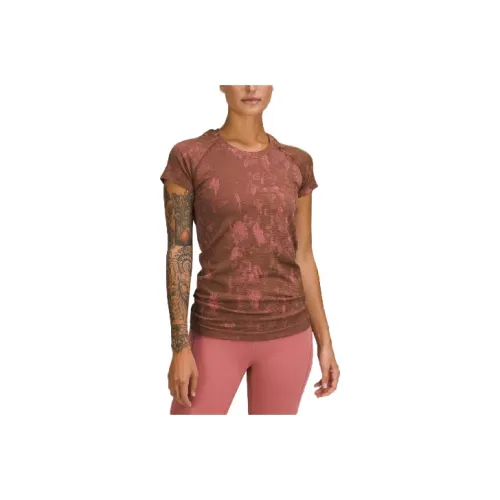 lululemon Swiftly Tech T-Shirt Женская Жарко-коричневый