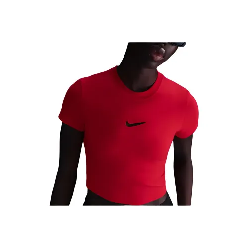 Nike одежда Красный Женские Футболки