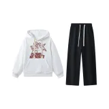 Белый свитшот + черные штаны