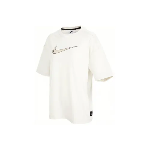 NIKE Белые Женские Футболки
