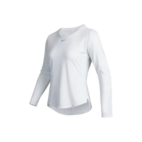 NIKE Белые Женские Футболки