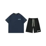 Темно-синяя рубашка с коротким рукавом + черные шорты