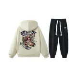 Хаки свитшот + черные штаны