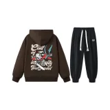 Свитшот кофейного цвета + черные штаны