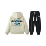 Хаки свитшот + черные штаны