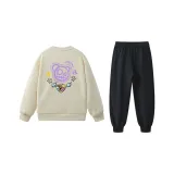 Хаки свитшот + черные штаны