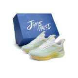 Светло-зеленый