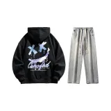 Комплект одежды (Черный свитшот + Светло-синие джинсы)