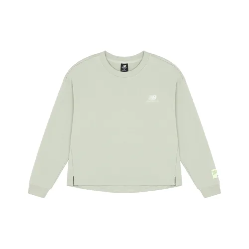 New Balance Светло-зеленые Женские Футболки