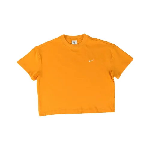 NIKE Апельсиновые Женские Футболки