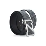 Серебряная пряжка, черный ремешок