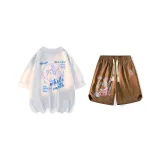 Белая футболка + кофейные шорты