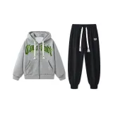 Серый свитшот + черные штаны