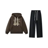 Свитшот кофейного цвета + черные штаны