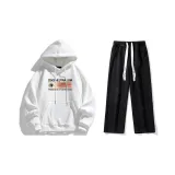 Комплект одежды (Белый свитшот + Черные джинсы с эффектом вымытого)