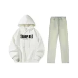 [Yellow Mud Jeans + White Sweatshirt]  
[Джинсы цвета желтой глины + Белый свитшот]